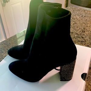 Aldo hard boot never been worn brand new in box